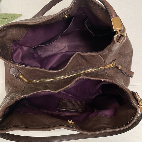 Coach - Picture 6 of 12